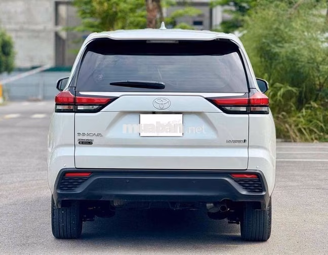 Toyota Innova Cross HEV 2025 Xăng điện Trắng