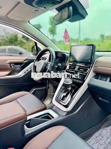 Toyota Innova Cross HEV 2025 Xăng điện Trắng