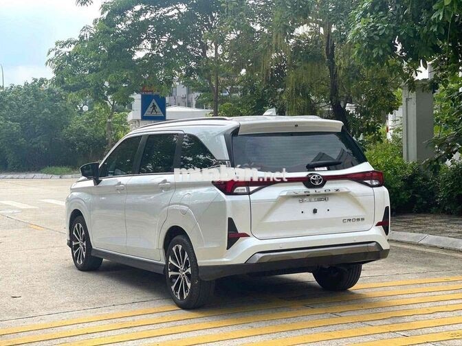 Toyota Veloz Cross Top 2025 Trắng 1 vạn km