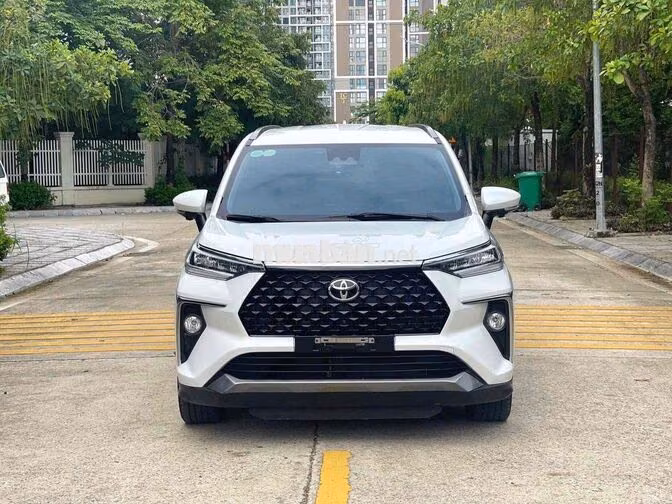 Toyota Veloz Cross Top 2025 Trắng 1 vạn km