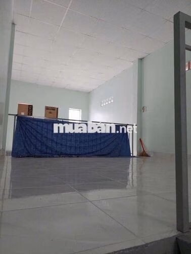Nhà cho thuê hẻm 637 Tỉnh Lộ 10, (1 lửng 1WC) hẻm xe hơi, nhà trống