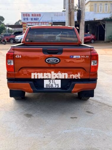 Ford Ranger XLS 2025 2 cầu tự động 4 vạn siêu đep