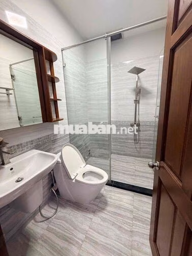 Căn hộ mini mới xinh Cửa sổ lớn gần STU Parcmall Nhà thờ Nam Hải Q8