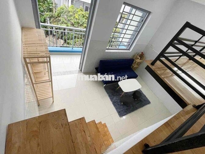 PHÒNG DUPLEX CÓ BAN CÔNG PHÙ HỢP Ở TỪ 3-4 BẠN NGAY SÁT BÊN ĐH VĂN LANG