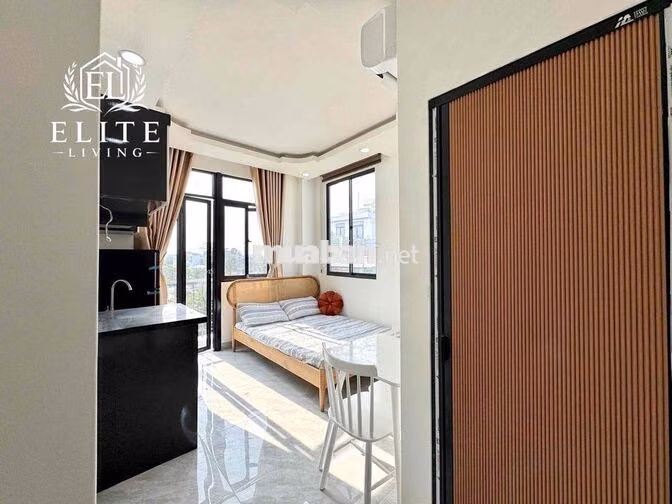 CHDV FULL NỘI THẤT BAN CÔNG NẰM NGAY ĐH NGÂN HÀNG