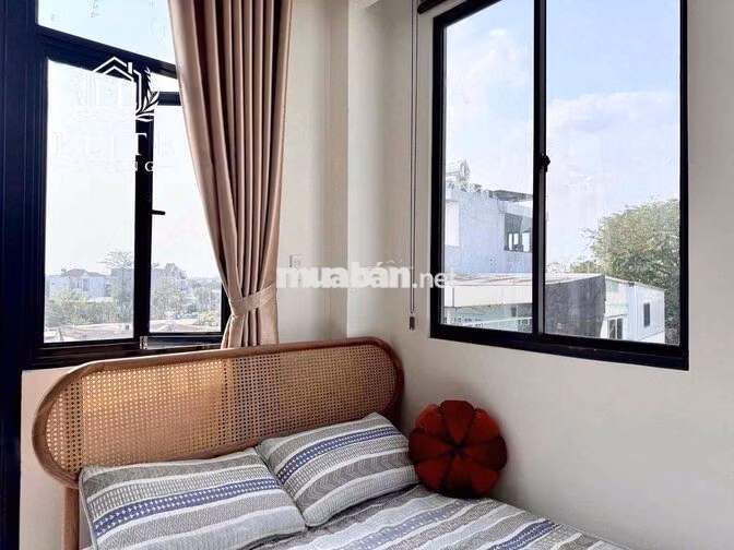 CHDV FULL NỘI THẤT BAN CÔNG NẰM NGAY ĐH NGÂN HÀNG