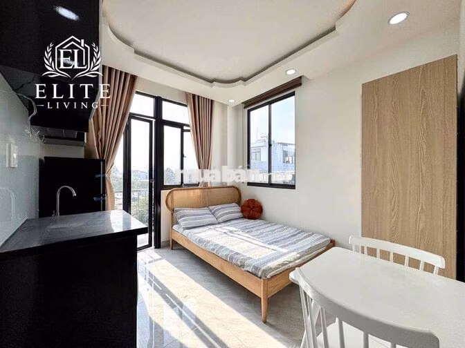 CHDV FULL NỘI THẤT BAN CÔNG NẰM NGAY ĐH NGÂN HÀNG
