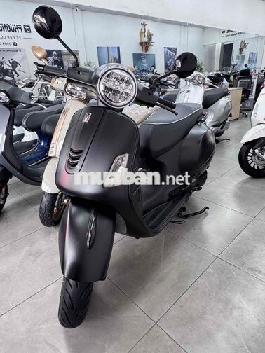 Piaggio Vespa GTS 125 cc ABS iGet đèn lét