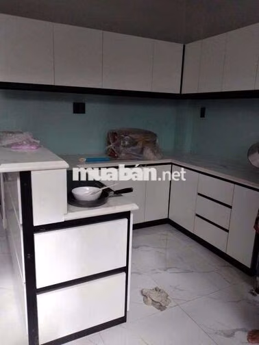 Nhà sát chợ Thủ Đức hẻm ô tô còn mới