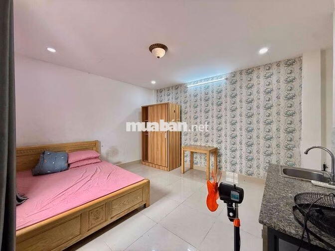 STUDIO CỬA SỔ TRỜI - FULL NỘI THẤT - NGAY CV HOÀNG VĂN THỤ
