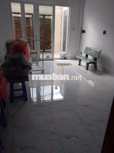 Nhà sát chợ Thủ Đức hẻm ô tô còn mới