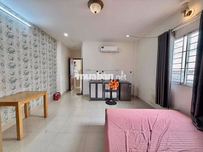 STUDIO CỬA SỔ TRỜI - FULL NỘI THẤT - NGAY CV HOÀNG VĂN THỤ