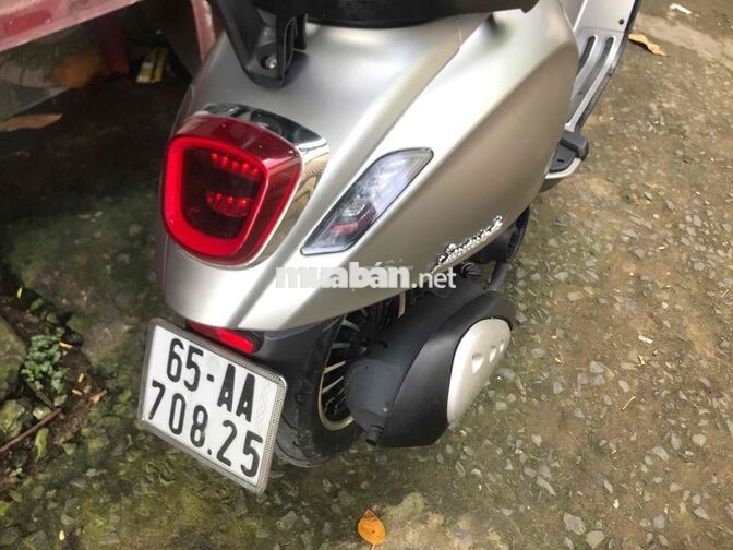 Vitoria Vespa 50cc Bạc 4000km