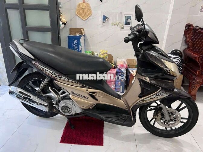 Suzuki Hayate Đen Vàng Xe tay ga