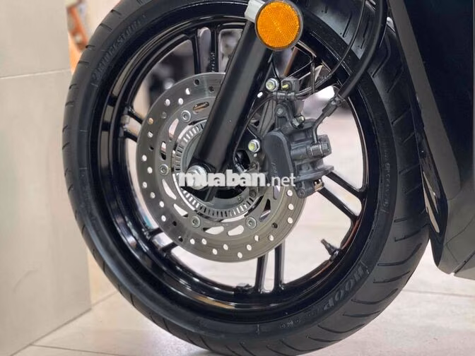 SH300i ABS 2017 BAO TÊN - BAO GÓP NỢ XẤU