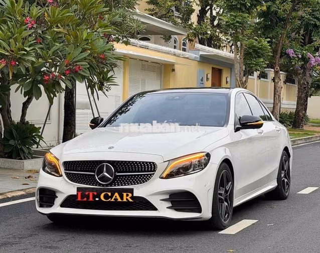 Mercedes C300 AMG 2021 Trắng 33000 miles