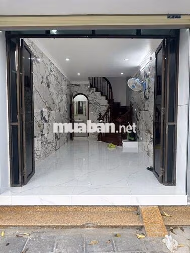 MẶT PHỐ TRẦN KHÁT CHÂN – CHO THUÊ NHÀ 5 TẦNG – 18 TRIỆU/THÁNG