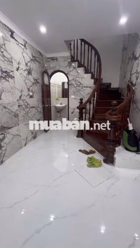 MẶT PHỐ TRẦN KHÁT CHÂN – CHO THUÊ NHÀ 5 TẦNG – 18 TRIỆU/THÁNG