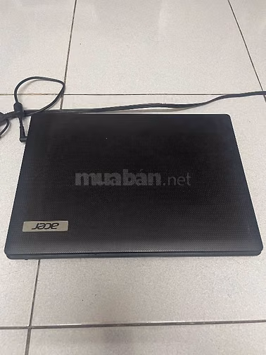 Laptop cũ, cần bán gấp, đang sử dụng, pin chai.