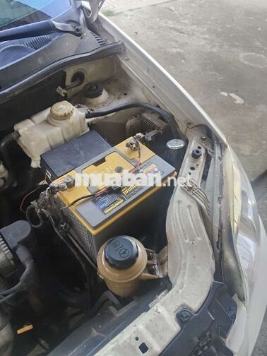 Chevrolet Aveo Trắng Xe sedan