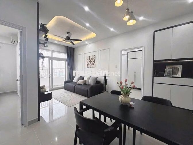 Cần cho thuê căn hộ Bảy Hiền Tower : 188m2 . 4pn.4wc NTCB giá 17tr 