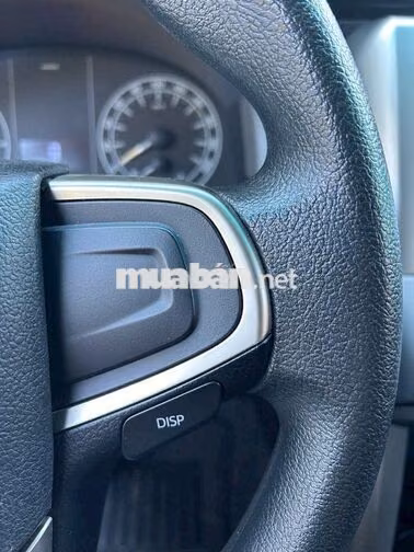 GIA ĐÌNH CẦN BÁN XE TOYOTA INNOVA MÀU ĐEN ĐỜI 2022