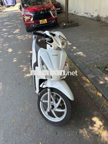 Honda Vision 2018 Trắng
