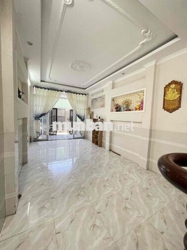 Nhà lầu 4 phòng hẻm Phạm Ngọc Hưng. Gần Lotte Mart