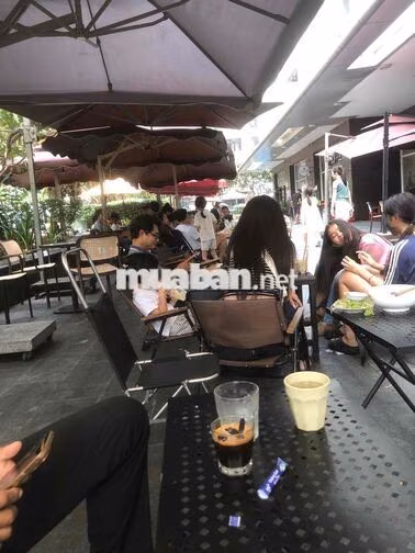 cho thuê chỗ để xe bán hàng. khu cc cao cấp 500 căn hộ . vui nhộn.