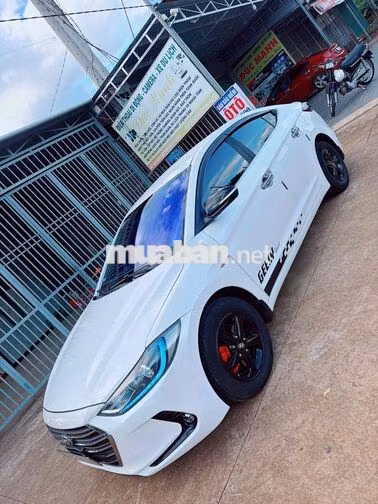 Hyundai Elantra 2017 1.6 MT - 150000 km