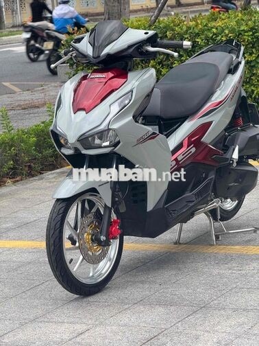 Honda Air Blade 2024 Xám đỏ