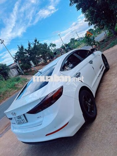 Hyundai Elantra 2017 1.6 MT - 150000 km