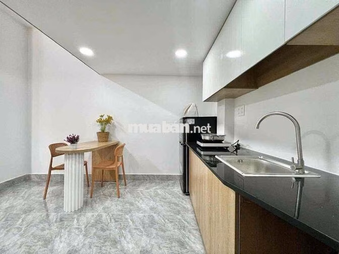 DUPLEX NHÀ MỚI XÂY_THANG MÁY_GIỜ TỰ DO | FULL NỘI THẤT Q3 GẦN BỜ KÈ