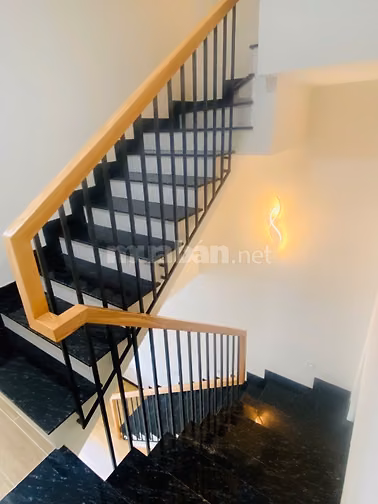 💥 6.2 tỷ, Đường Nguyễn Xiển, Q9, 59m², 1 trệt 2 lầu ST, 4 PN, 6 wc