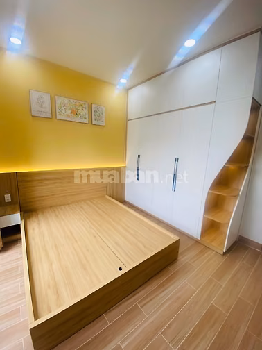 💥 6.2 tỷ, Đường Nguyễn Xiển, Q9, 59m², 1 trệt 2 lầu ST, 4 PN, 6 wc