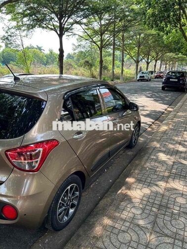 Hyundai i10 2021 Số tự động Nâu