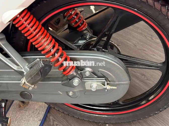 Sirius 50cc 2024 Trắng Bánh Mâm