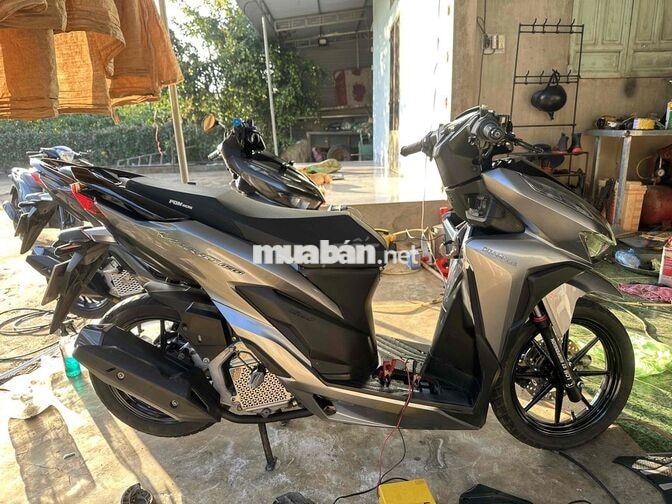 CẦN BÁN VARIO 150 2020 Bạc 40000 km