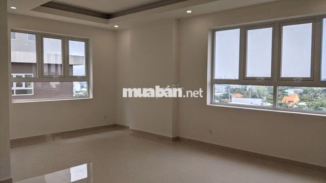 Cho thuê officetel Lavita Charm - căn góc, giá tốt, gần Metro.