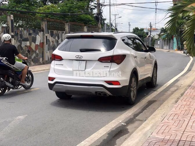 Hyundai Santafe 2017 Trắng Tự động 77.000 km