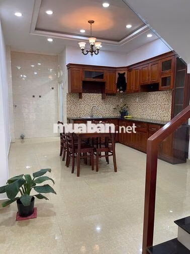NHÀ PHỐ - 5PN 4WC - KDC HỒNG ĐÀO - QUỐC LỘ 13, ĐỐI DIỆN VẠN PHÚC