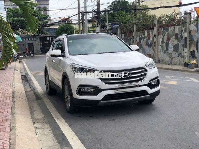 Hyundai Santafe 2017 Trắng Tự động 77.000 km