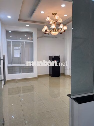 NHÀ PHỐ - 5PN 4WC - KDC HỒNG ĐÀO - QUỐC LỘ 13, ĐỐI DIỆN VẠN PHÚC