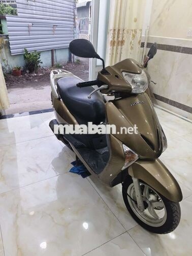 Honda Lead 2011 đá chống tắt máy,máy êm 
