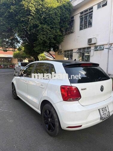 Volkswagen Polo Trắng 5 chỗ Tự động