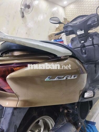 Honda Lead 2011 đá chống tắt máy,máy êm 