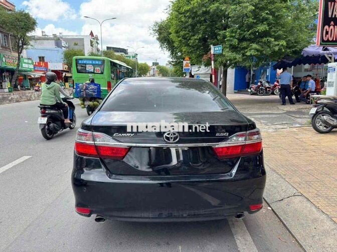 Toyota Camry 2.5Q 2018 Đen 48.000 km