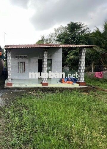 Bán Đất, Đức Huệ Long An, đường 839, gần đường nối Tân An và Long Hoa.