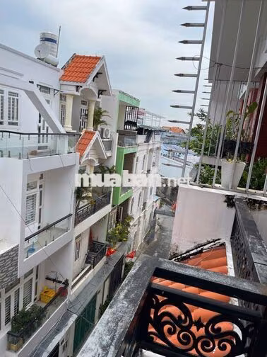 NHÀ PHỐ - 5PN 4WC - KDC HỒNG ĐÀO - QUỐC LỘ 13, ĐỐI DIỆN VẠN PHÚC