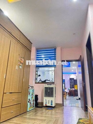Cho thuê nhà 3 tầng full nội thất đường Mê Linh